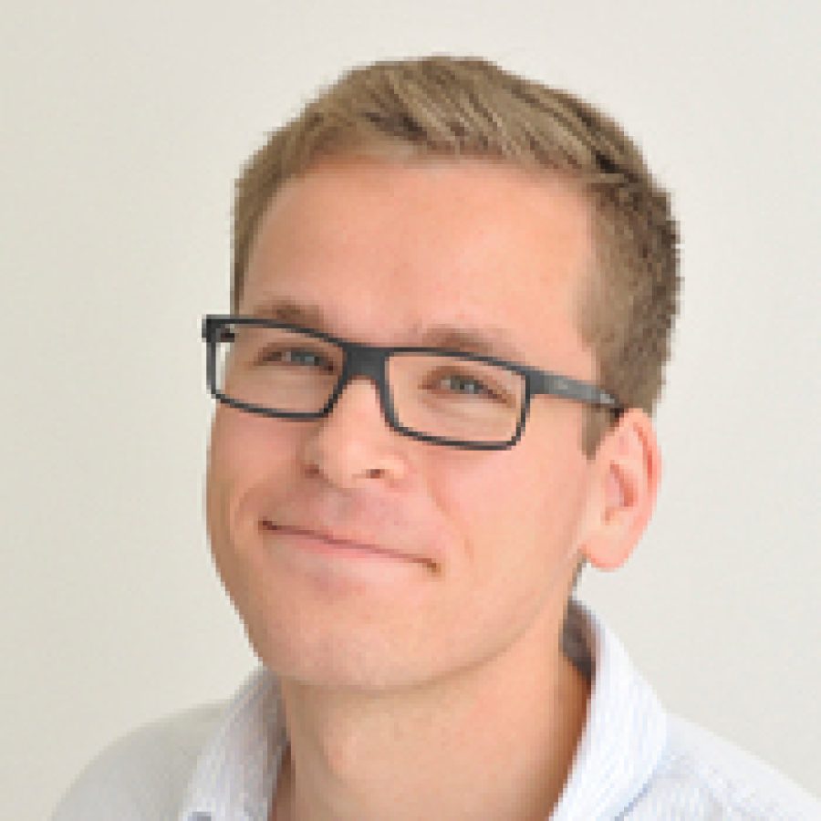 A headshot of Mario Rewers